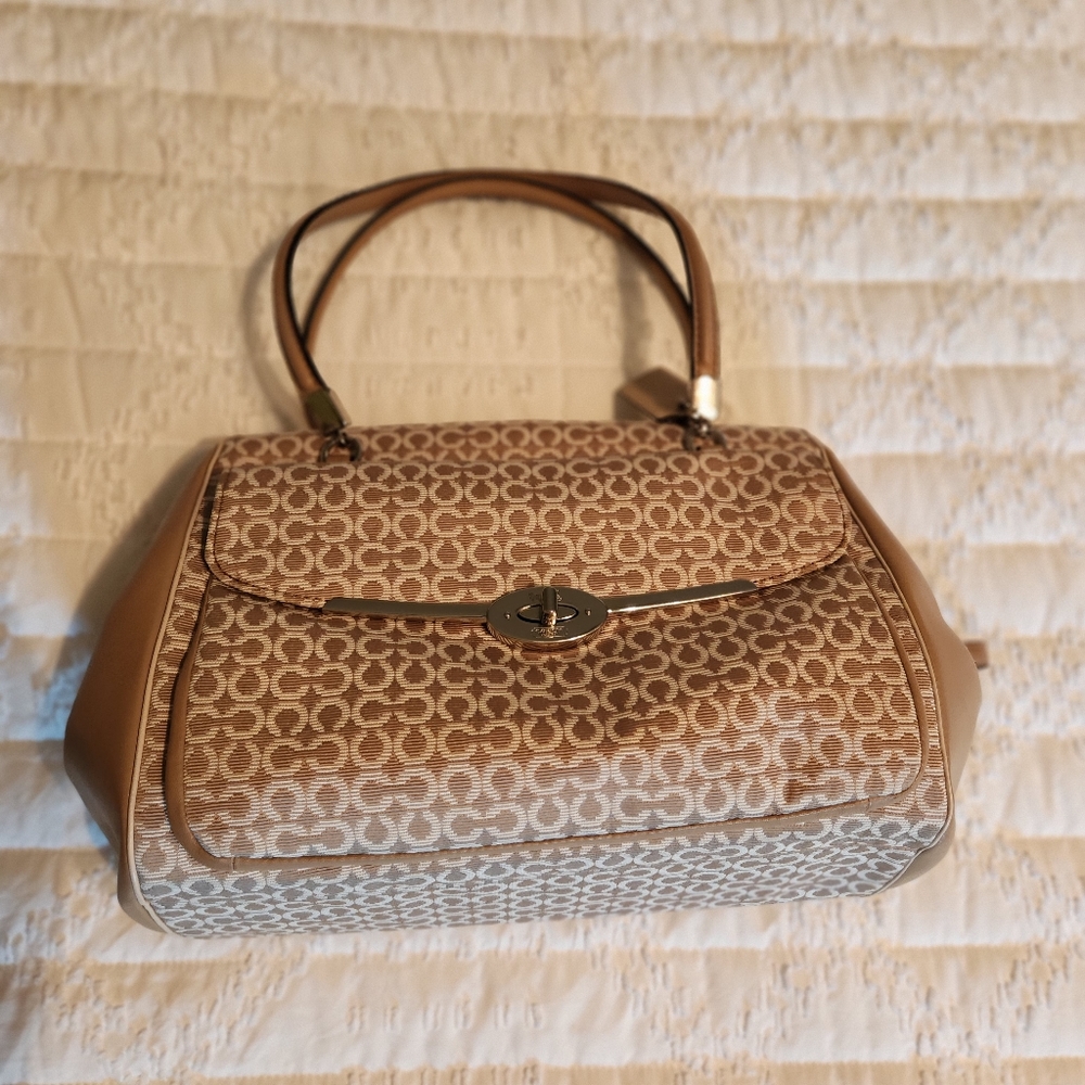 Sold - Picture 4 of 15